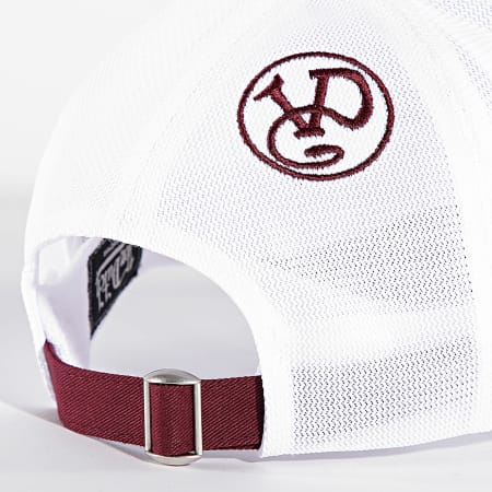 Von Dutch - Gorra Trucker B15 Burdeos Blanca