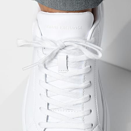 Armani Exchange - Baskets XM000141-AF11912 Brilliant White