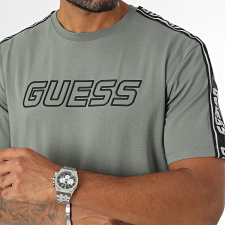 Guess - Gestreept T-shirt Z4GI18-J1314 Kaki Groen