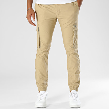 Calvin Klein - 6438 Pantalón Cargo Camel