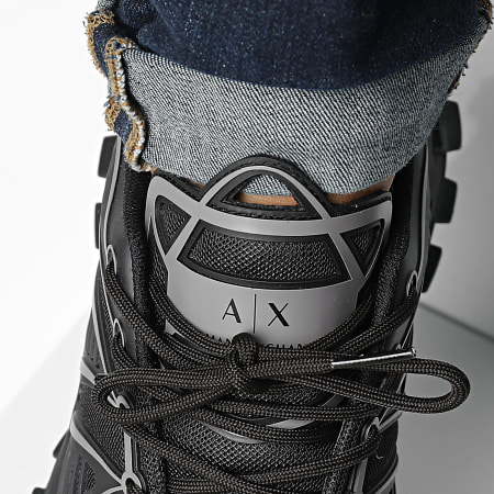 Armani Exchange - XUX238-XV907 Zwarte ijzeren sportschoenen