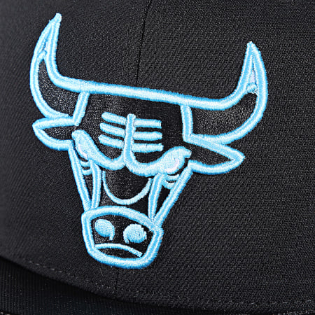 Mitchell and Ness - Chicago Bulls Día 11 NBA Snapback Cap HS8033 Negro Azul Claro