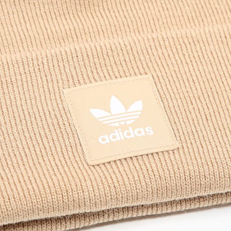 Adidas Originals - HT1135 Gebreide muts met manchet in beige