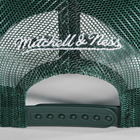 Mitchell and Ness - Cappello Trucker Milwaukee Bucks HT8032 Verde scuro Evergreen