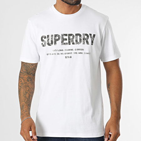 Superdry - Camiseta Loose Fit Utility Sport Logo M1012029A Blanca