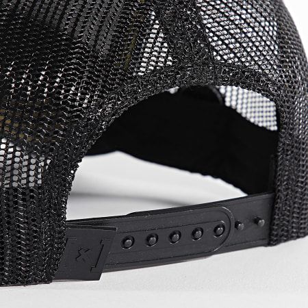 Capslab - Casquette Trucker Goku Noir