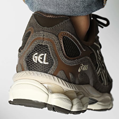 Asics - Baskets Gel Nyc 1203A663 Black Coffee Feather Grey