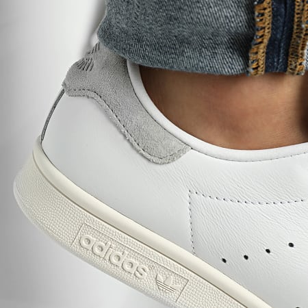 Stan smith solid grey deals