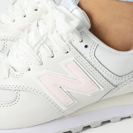 New balance 574 navy pink online