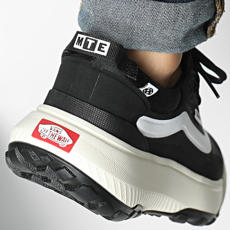 Vans - Crosspath Mte Sneakers CVUBA21 Zwart Wit