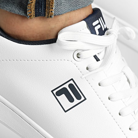 Fila - Courtbay Zapatillas FFM0365 Blanco Fila Azul marino