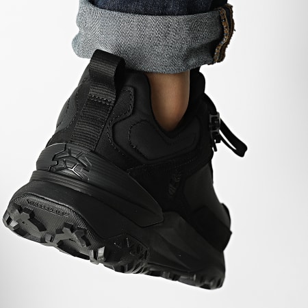 Motion Access Low Lace Waterproof Sneakers A6D9H Black Nubuck