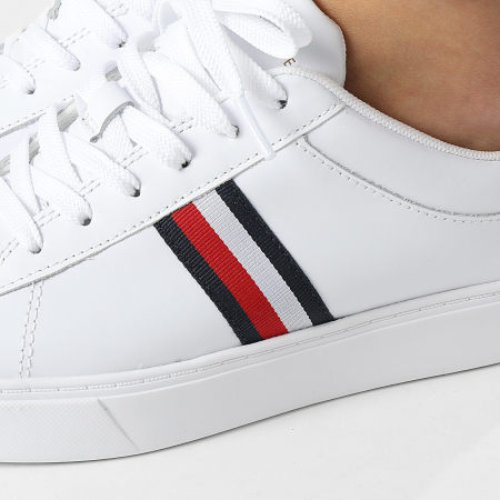 Tommy Hilfiger - Baskets Femme Essential Court Sneaker Stripes 8321 White
