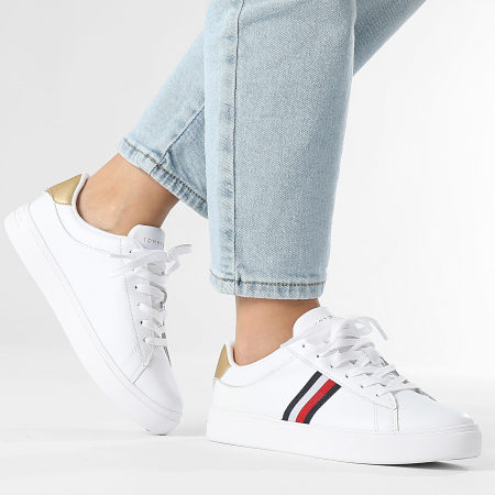 Tommy Hilfiger - Baskets Femme Essential Court Sneaker Stripes 8321 White