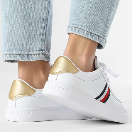 Tommy Hilfiger - Baskets Femme Essential Court Sneaker Stripes 8321 White
