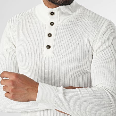 Maglia bianca collo alto store