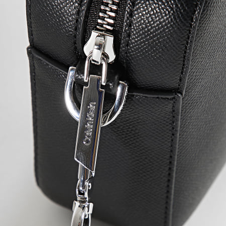 Calvin Klein - Sac A Main Femme Must Small Camera 3084 Noir