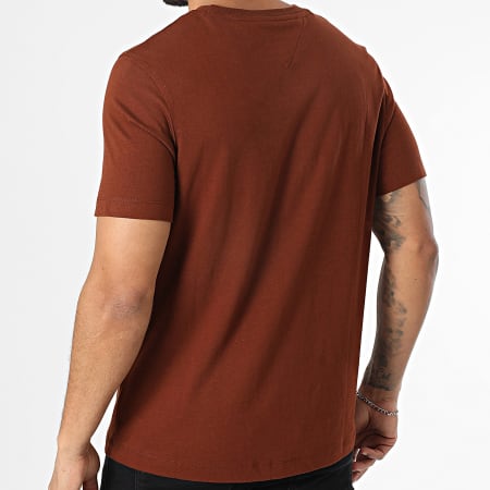 Tommy Hilfiger - Tee Shirt Essential Seasonal 9995 Marron
