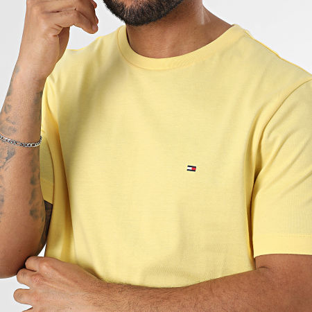 Tommy Hilfiger - Tee Shirt Essential Seasonal 9995 Jaune