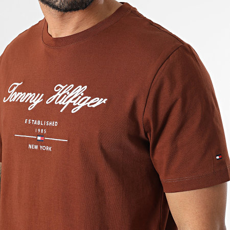 Tommy Hilfiger - Tee Shirt Script Logo 3691 Marron