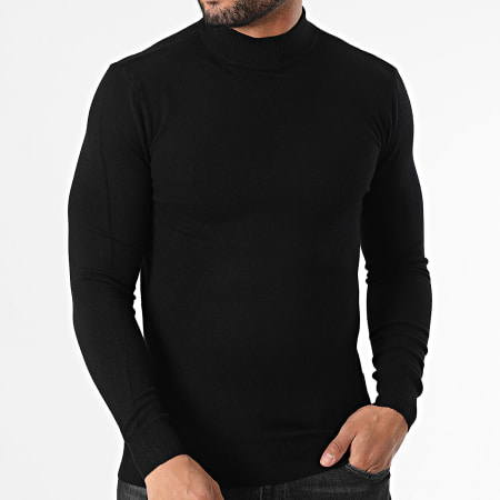 Maglia nera con collo alto