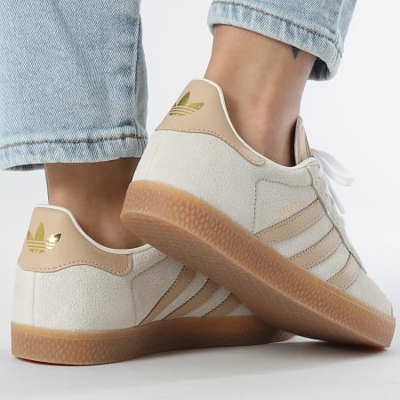 Adidas Originals - Baskets Femme Gazelle J IH7506 Cream White Magic Beige Gum3