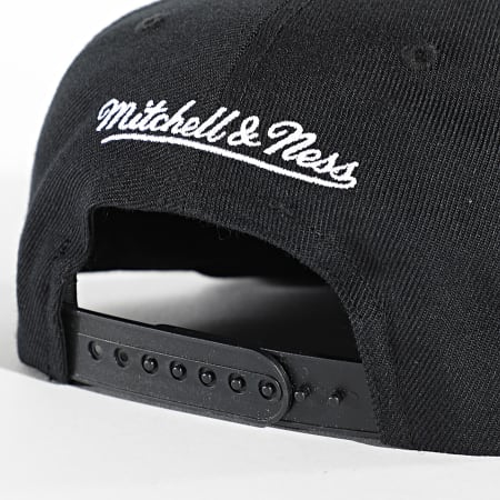 Mitchell and Ness - Casquette Snapback White Brooklyn Nets HHSS3256-BNE Noir