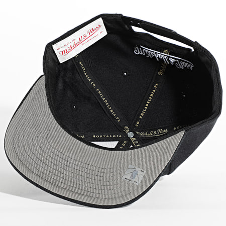Mitchell and Ness - Casquette Snapback White Brooklyn Nets HHSS3256-BNE Noir