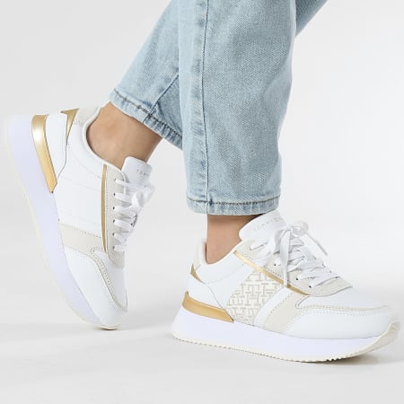 Tommy Hilfiger - Baskets Femme Lux Monogram Runner 8387 White Ivory Petal