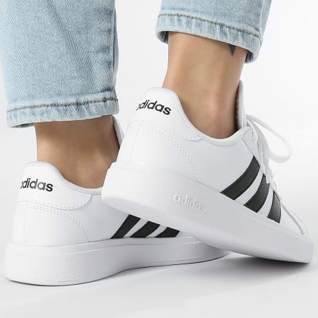 Grand Court Base Zapatillas Mujer GW9261 Nube Blanco Aurora Metálico