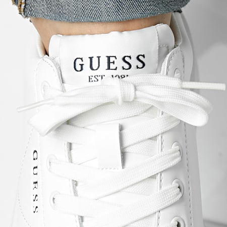 Guess - Baskets FMPELBLEA12 White Black
