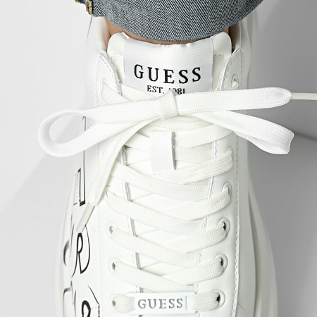 Guess - Baskets FMPELBSUE12 White Black