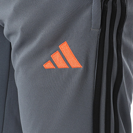 Adidas Sportswear - Ensemble De Survetement A Bandes Tiro JD0468 Gris Anthracite