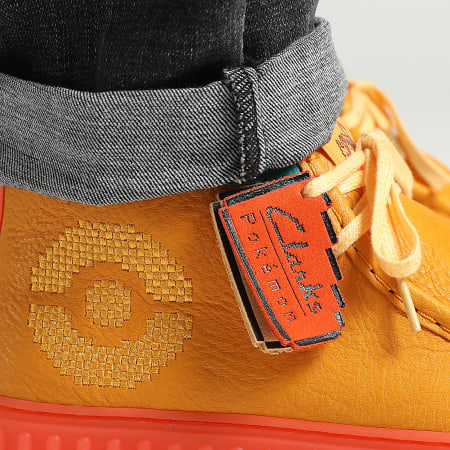 Clarks - Chaussures Torhill Explore Pokemon Dracaufeu Orange Leather