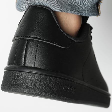 Adidas Sportswear - Baskets Urban Court JI1049 Core Black Carbon