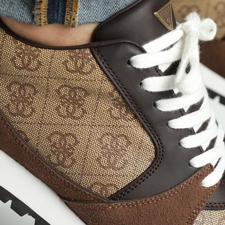 Guess - Baskets FMPAROELL12 Beige Brown