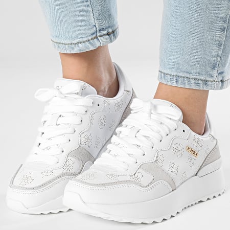 Guess - Baskets Femme FLPVI3LEL12 White Doré
