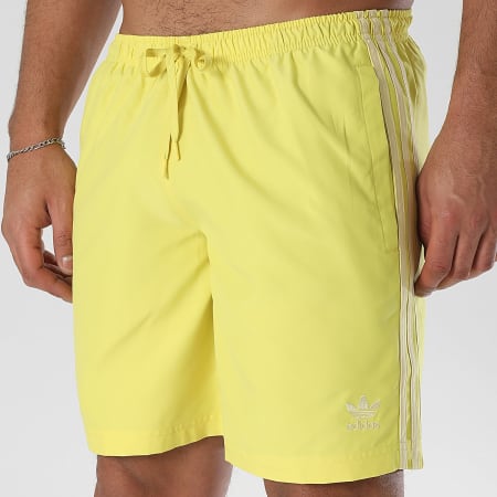 Pantaloncini adidas gialli sales