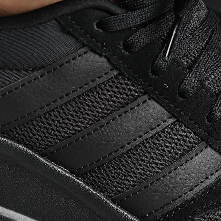 Adidas Sportswear - Baskets Run 84 IH1307 Core Black Carbon