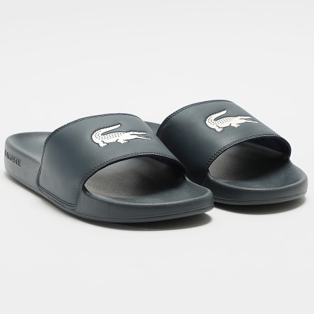 Lacoste - Claquettes Serve Slide 0.0 Logo Crocodile Bleu Marine