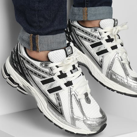 New Balance - Baskets 1906 M1906RER Silver Metallic Black