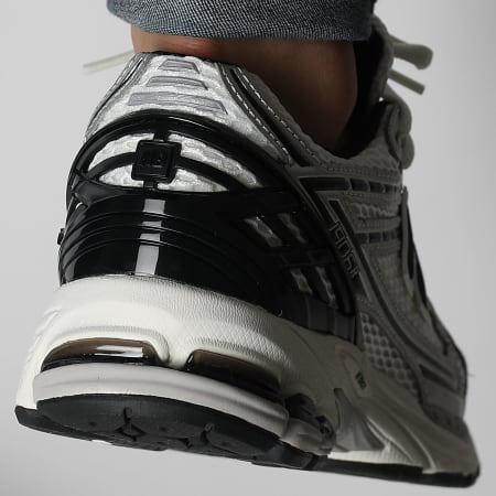 New Balance - Baskets 1906 M1906RER Silver Metallic Black