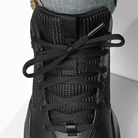 Under Armour - Baskets UA Lockdown 7 3028512 Black