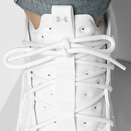 Under Armour - Baskets UA Infinite MVMNT SE 6000902 Blanc
