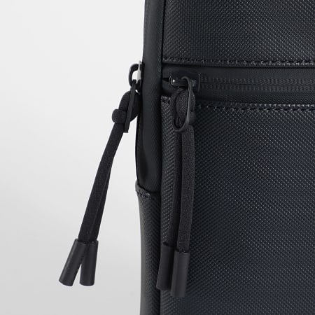 Lacoste - Bolsa con logo bordado en cocodrilo azul marino