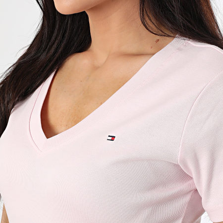 Tommy Hilfiger - Tee Shirt Col V Femme New Slim Cody 0584 Rose