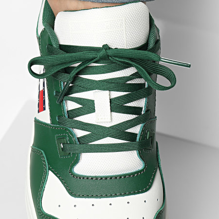 Tommy Jeans - Baskets Retro Basket Essential 1395 Terrain