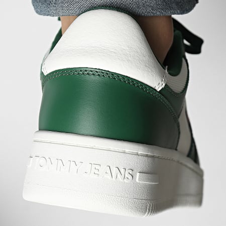 Tommy Jeans - Baskets Retro Basket Essential 1395 Terrain