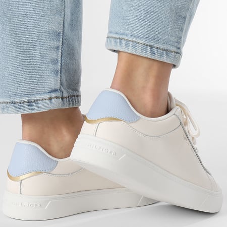 Tommy Hilfiger - Baskets Femme Essential Court Sneaker 8320 Ancient White