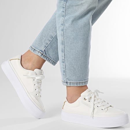 Tommy Hilfiger - Baskets Femme Essential Vulcan Textile 8323 Ecru